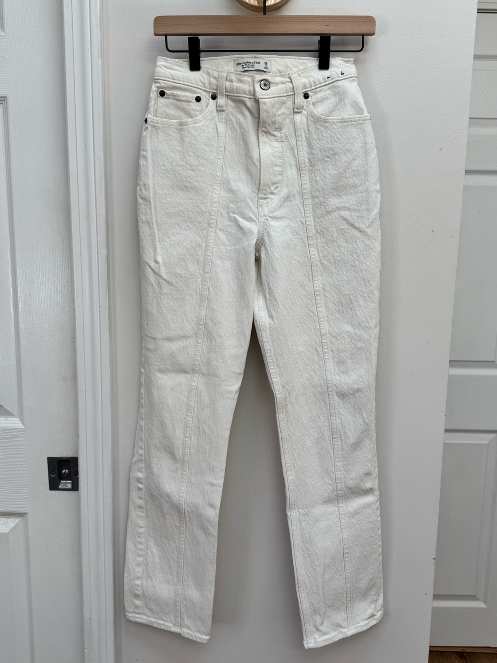 Abercrombie & Fitch The ‘90s Straight Ultra High Rise Off White Jeans